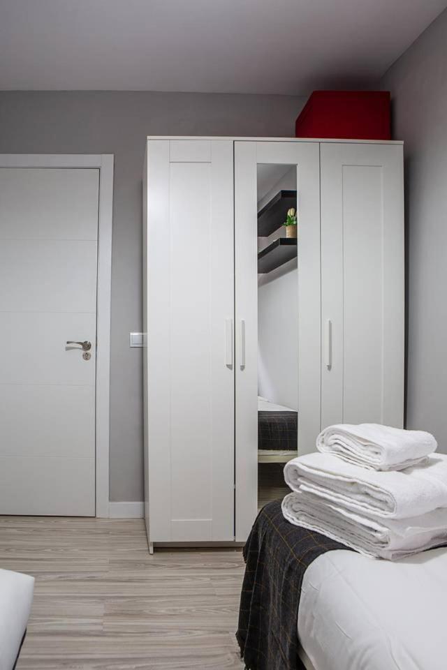 Lovely 3 Bedroom Next To Fuencarral Apartamento *